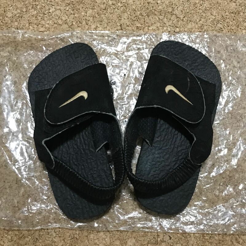 A★送料230円★NIKE ナイキ★15cm サンダル 黒 男の子 ビーチサンダル 海 プール 