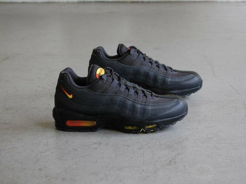 air max 95★US11★検索用,エア,マックス,95,グレー,ネオン,イエロー,オレンジ,ブラックソール,黒ソール,グラデ,アメリカ,海外,USA,限定