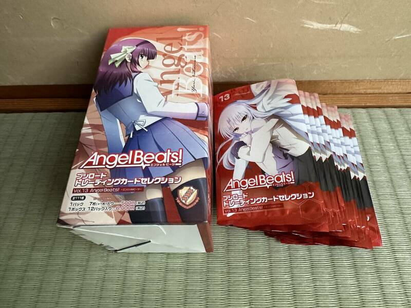 ブシロード トレーディングカードセレクションVol.13 Angel Beats! 開封済みの箱と空パックだけ コレクション品 