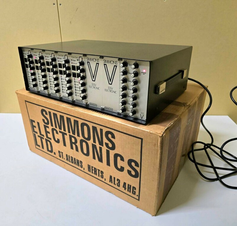 希少！レア！SIMMONS シモンズ SDSV　ELECTRONIC アナログドラム 音源モジュール　100v 50hz 音響 通電確認のみ
