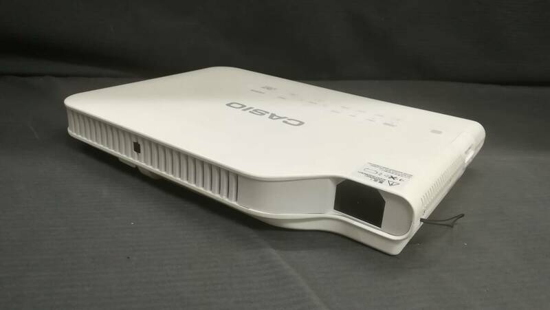 【動作品♪】CASIO XJ-A142 薄型 スリムプロジェクタ 2500ルーメン/548時間 HDMI対応