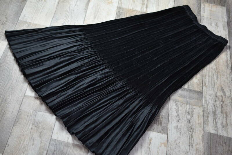 スペッチオ SPECHIO イージープリーツロングスカート サイズ40 黒色