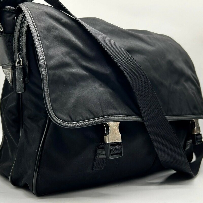 【美品/A4◎】 プラダ PRADA ショルダーバッグ メッセンジャー クロスボディ 三角ロゴ 黒 ブラック ビジネス メンズ テスートナイロン 鞄