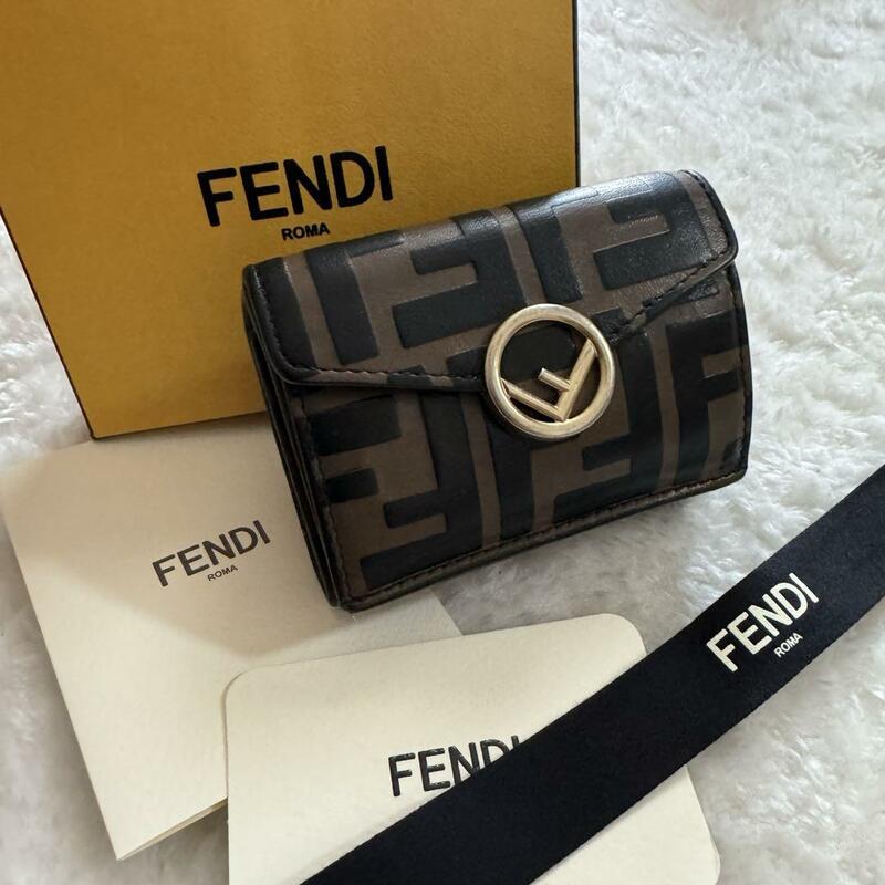 【美品】 163 FENDI フェンディ 3つ折り財布 ミニ財布