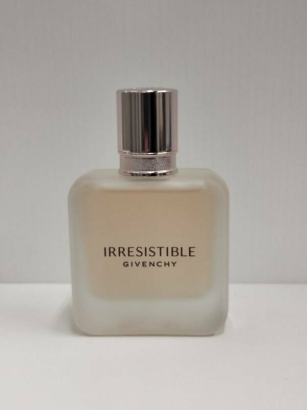 1342 新品同様 ジバンシィ IRRESISTIBLE イレジスティブル ヘアミスト 35ml GIVENCHY