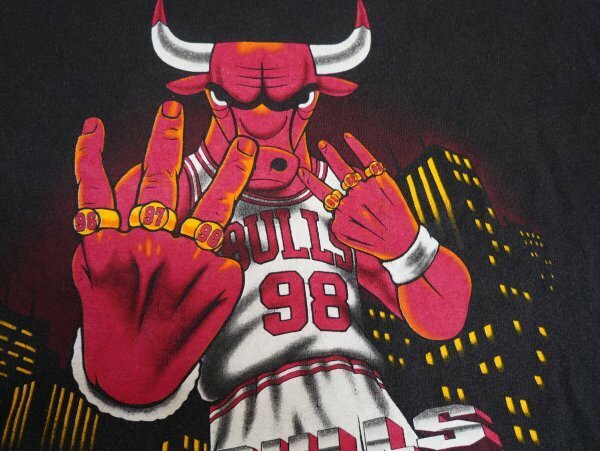 シカゴブルズ　chicago bulls NBA 90sビンテージTシャツ。USA製。