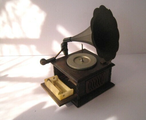 ジャンク品　NAGAOKA ナガオカ CP-101 蓄音機型 レコードプレーヤー OLD HORN TYPE GRAMOPHONE /21N10.19-68