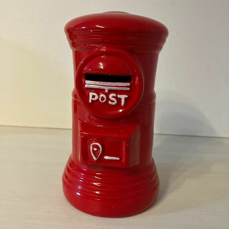 陶器製 郵便ポスト型 貯金箱 赤色 高さ1４cm 中古　自宅保管品