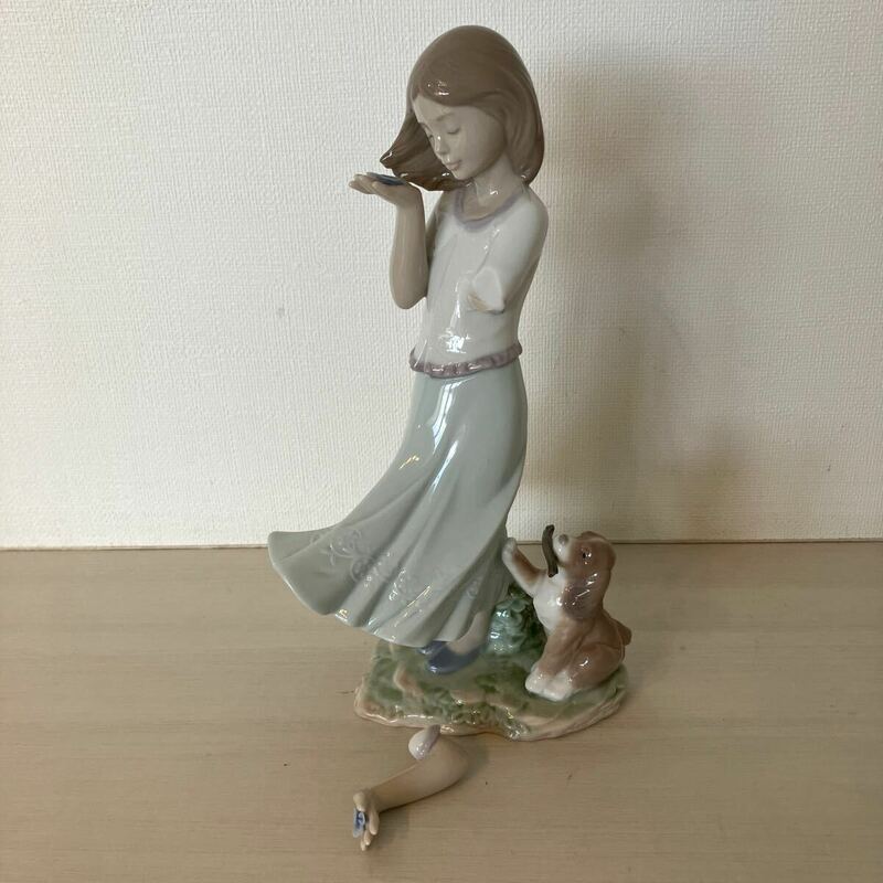 LLADRO リヤドロ 「風にたくして」中古自宅保管品 難あり　ジャンク