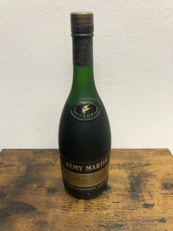 ■未開栓　古酒　レミーマルタン REMYMARTIN VSOP FINE CHAMPAGNE COGNAC コニャック ブランデー 700ml 40%