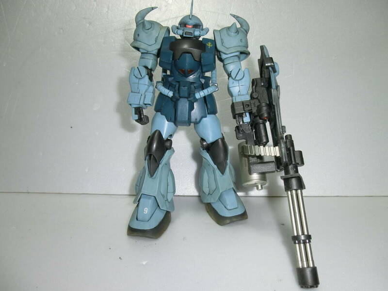 MG 1/100 グフ　完成品