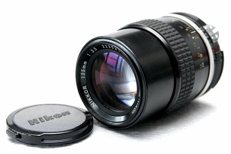 （綺麗）Nikon ニコン 純正 NIKKOR 135mm 高級単焦点レンズ 1:3.5 希少・完動品 (Ai)