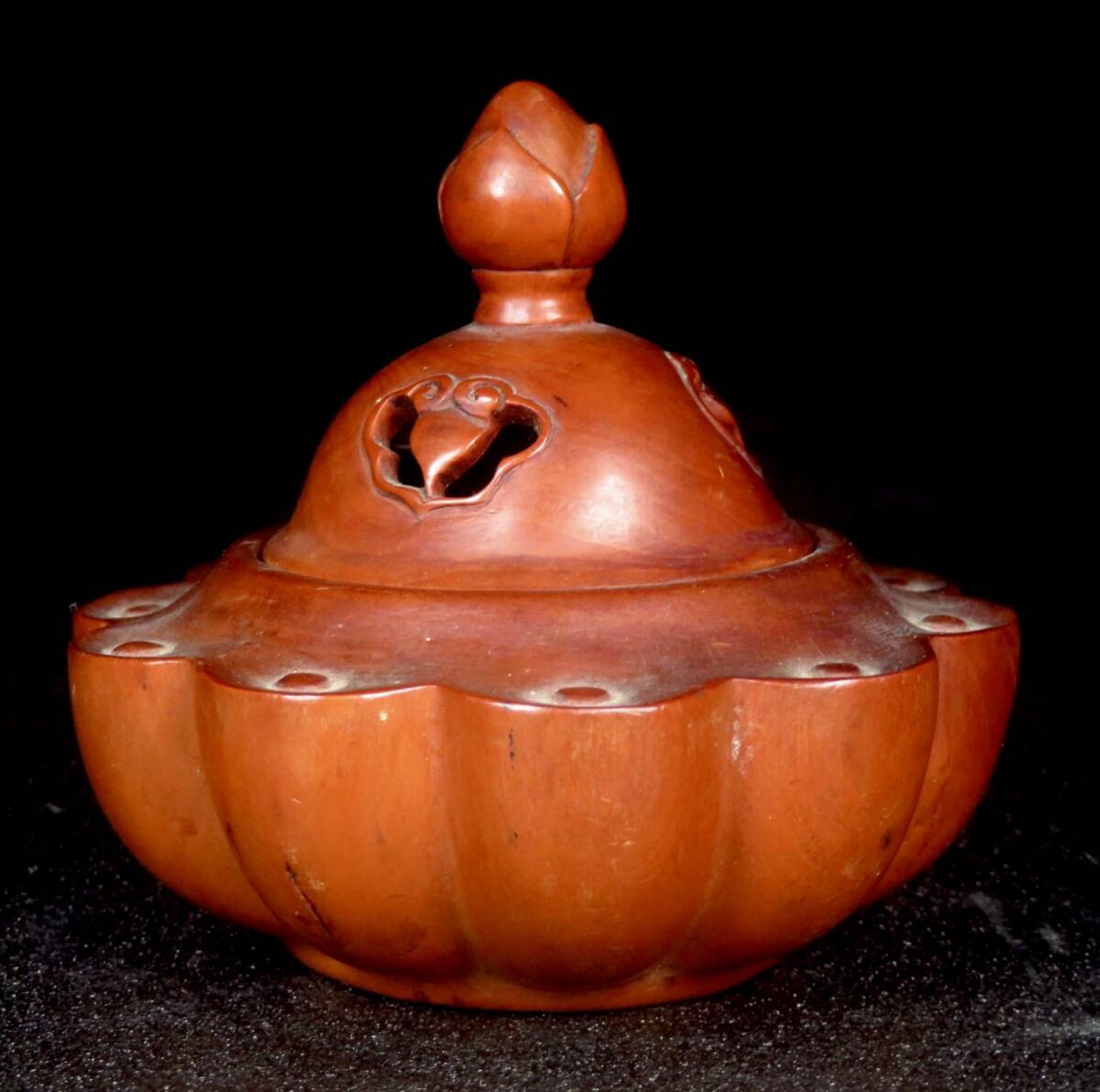 【SAKURAYA】旧家整理品【時代木彫 柘植・黄楊製 透彫香炉】細密彫刻 香櫨 香道具 骨董品 古美術品 木製 全長8.5cm