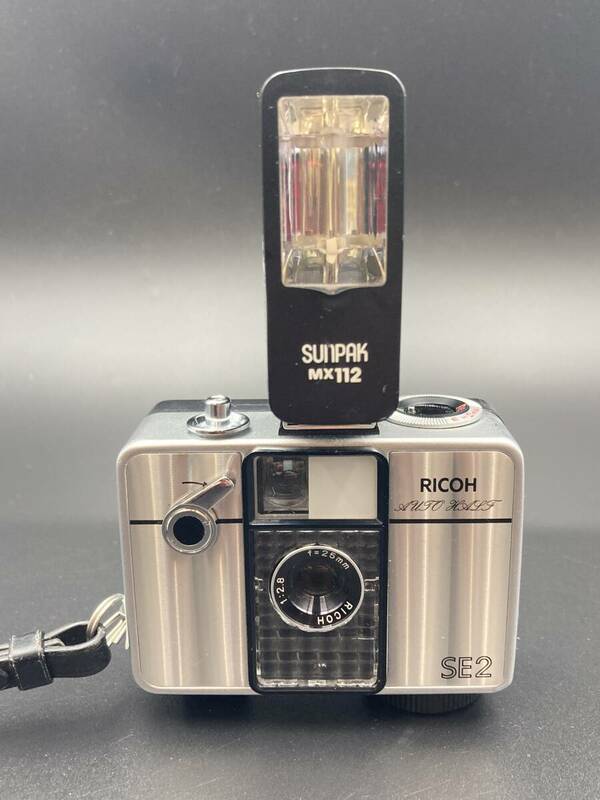 【786】RICOH リコー AUTO HALF SE2 25mm F2.8 コンパクトフィルムカメラ ジャンク 動作未確認 カメラ 