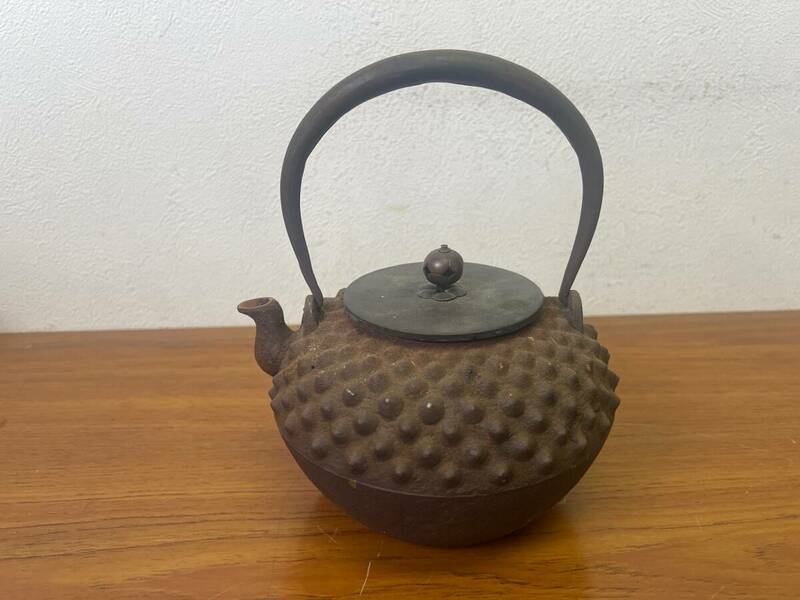時代物★ 鬼霰 鉄瓶 小さめ 水漏れなし 中国古玩 茶道具
