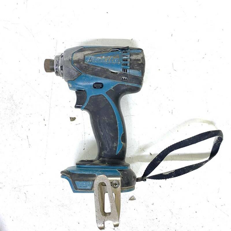 AA♪ makita マキタ 充電式 インパクトドライバ 18V TD146D 本体 電動工具 DIY ジャンク