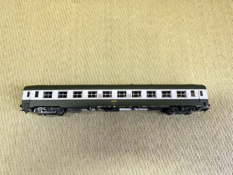 HOゲージ　ROCO 44609　SNCF 2等座席車