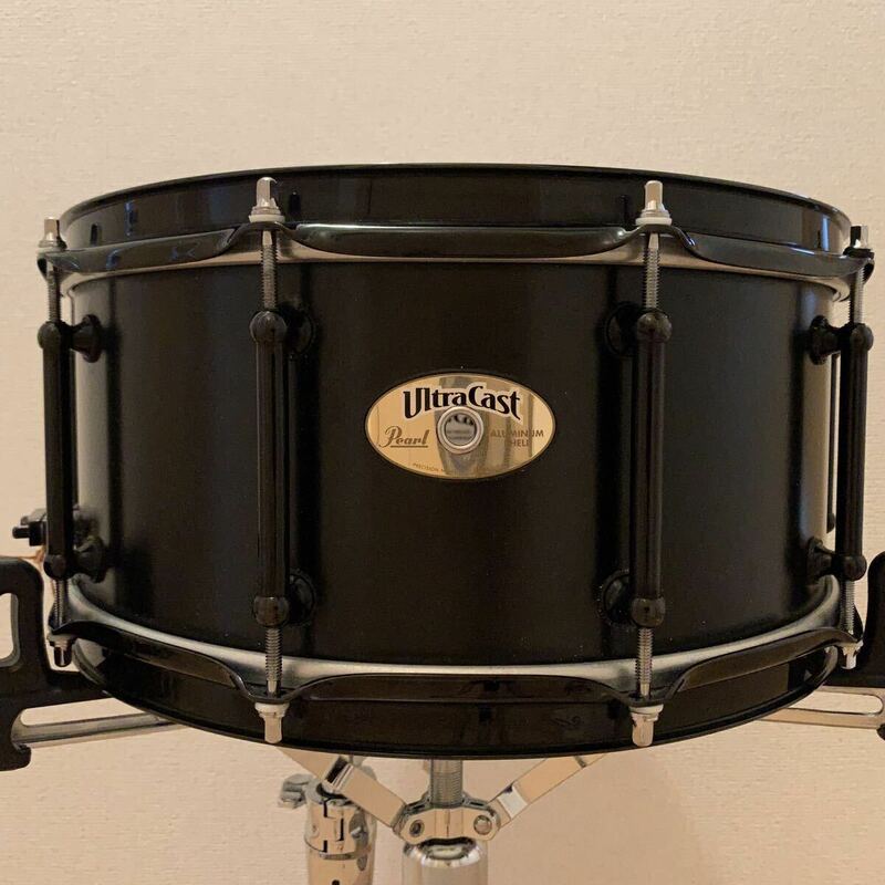 【美品】Pearl 14×6.5 UltraCast UCA1465/B スネア パール 