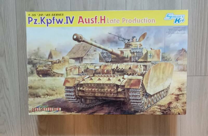 DRAGON Pz.Kpfw.Ⅳ Ausf.H WW.Ⅱ Ⅳ号戦車H型 ドイツ軍 後期生産型 1/35 ドラゴン サイバーホビー