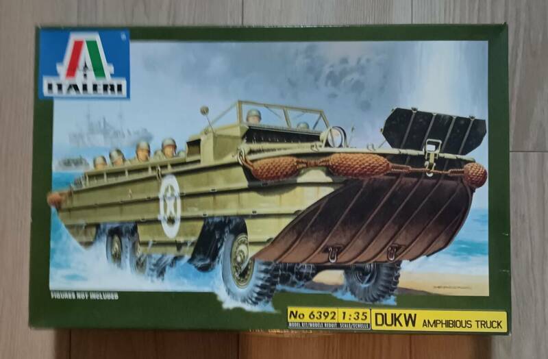 ITALERI DUKW AMPHIBIOUS TRUCK MILITARY VEHICALS WWⅡ アメリカ軍 水陸両用車 1/35 イタレリ