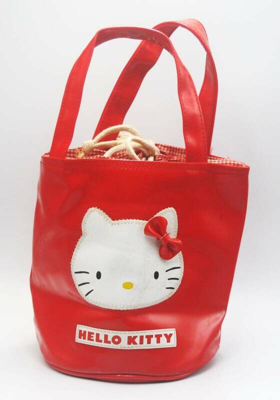 サンリオ　昭和のハローキティ　４０年以前に購入した円筒形手提げバッグ