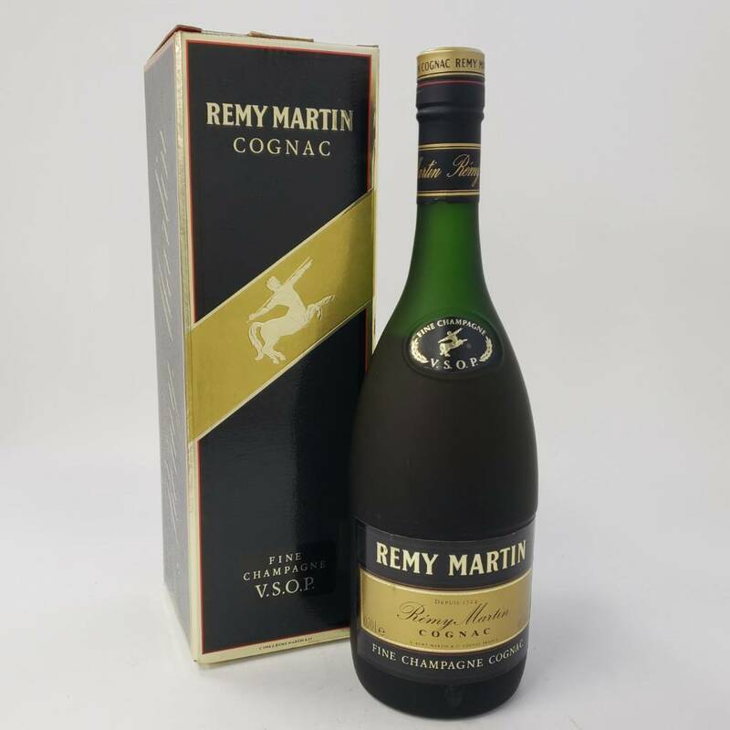 M101227(065)-518/OT3000　酒　REMY MARTIN V.S.O.P. FINE CHAMPAGNE COGNAC レミーマルタン コニャック ブランデー 40％ 700ml 箱付き 