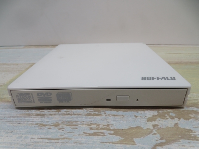 DVD-R/RW★BUFFALO DVSM-PN58U2V—WH ポータブルDVDドライブ 外付け ホワイト バッファロー PC用品 USED 95287★！！