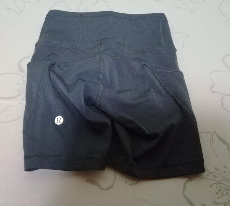 ★★③『LuLulemon』ストレッチ《ハイライズ・ショートパンツ》サイズ0 ☆極美品☆ ★★