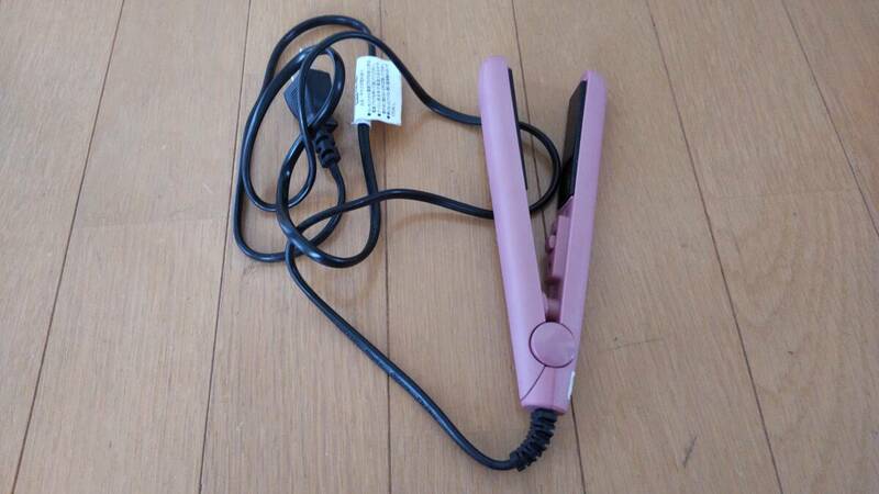 美品　コンパクトヘアアイロン　持運び　携帯　レプレゼント