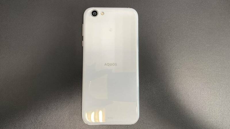 【中古美品】docomo AQUOS R SH-03J SHARP シャープ android スマートフォン ジルコニアホワイト ドコモ 判定〇 初期化済