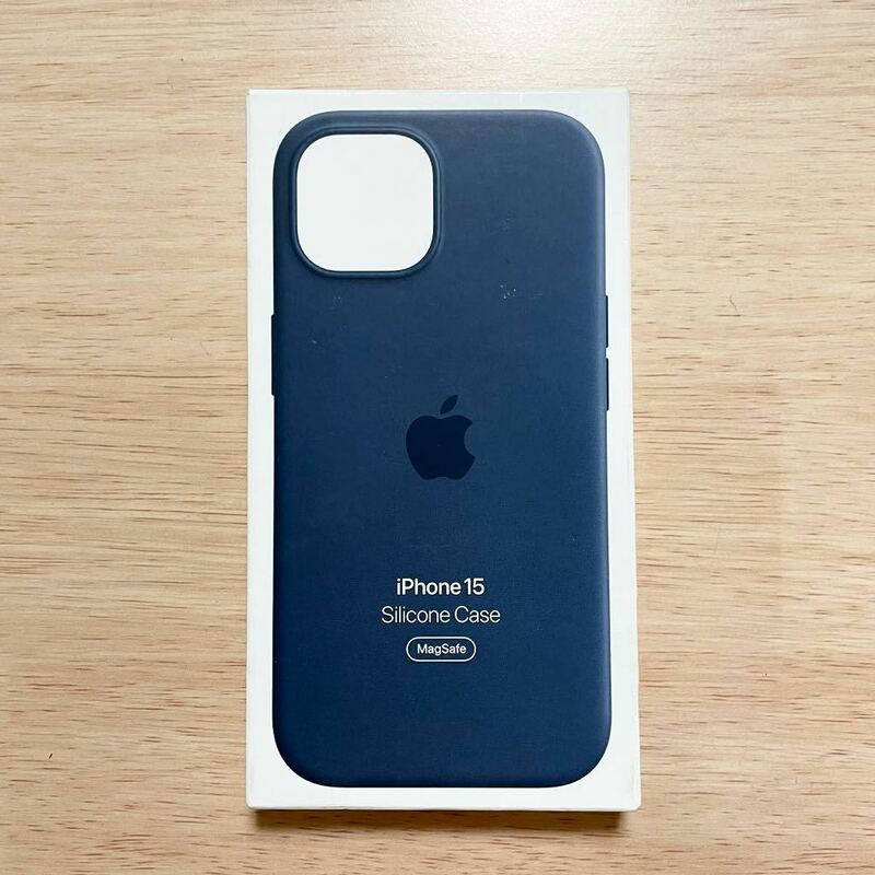 ★新品★ Apple アップル 純正 iPhone 15 シリコンケース・ストームブルー 新品 284B⑦