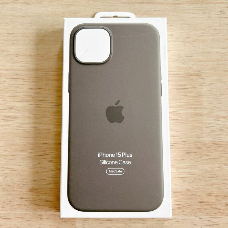 ★新品★純正 iPhone 15 Plus シリコンケース・クレイ　373B