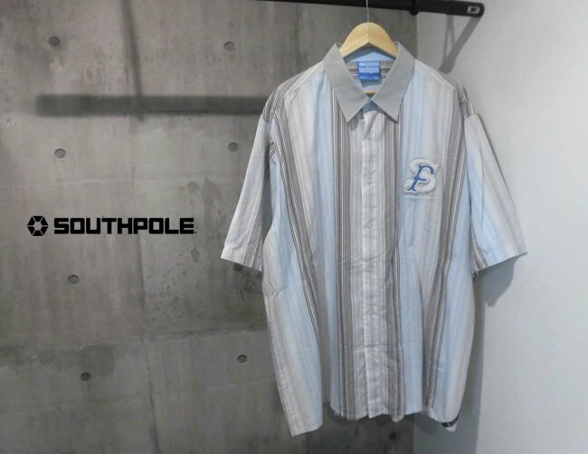 SOUTHPOLEサウスポール SOUTH POLE SFワッペン ストライプ 半袖シャツ XXL/オーバーサイズシャツ 2XL/HIPHOPヒップホップ B系 大きいサイズ