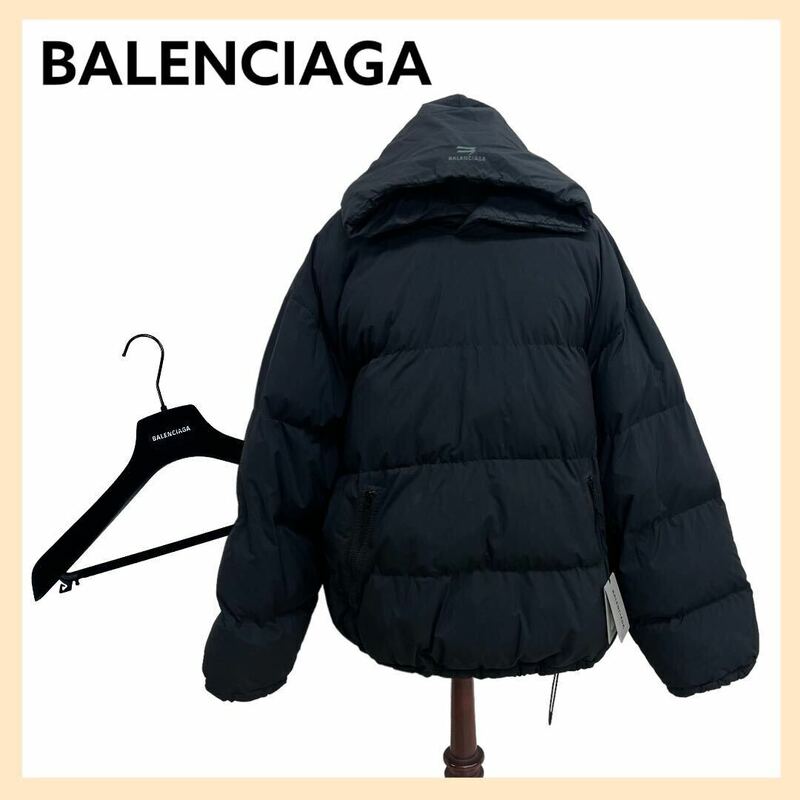 タグハンガー付き BALENCIAGA バレンシアガ Sporty B Pullover Puffer Jacket スポーティー B プルオーバー パフィジャケット 720156 TNO45