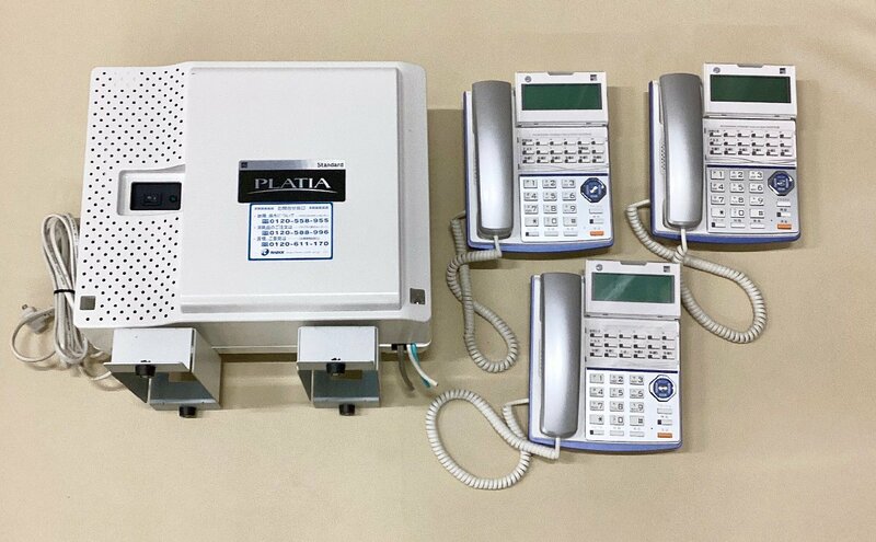 ☆saxa サクサ ビジネスホン まとめ売り PLATIA PT1000Std主装置×1 / 電話機 TD710(W)×3 8kg☆