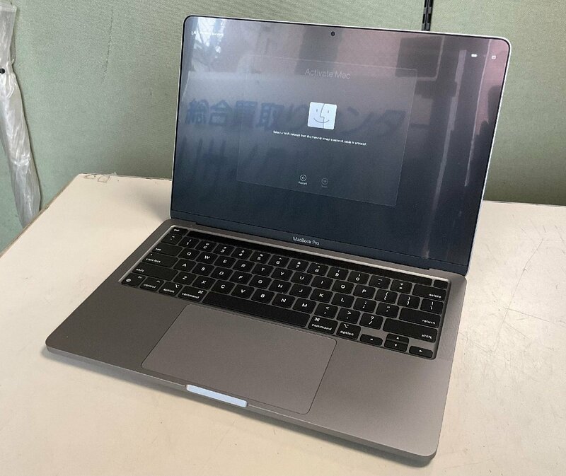 【RKGPC1】特価！MacBook Pro 13-inch 2020 Apple M1 8コアCPU 8コアGPU 8GB 512GB MYD92LL/A 中古 カバー付き