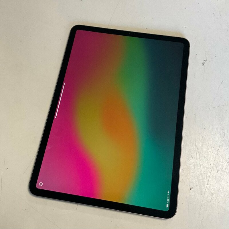 【RKGU1】特価！Apple/iPad Pro 11インチ 第2世代 Wi-Fi+Cellular 128GB MY2V2J/A Docomo SIMフリー 中古 マジックキーボード