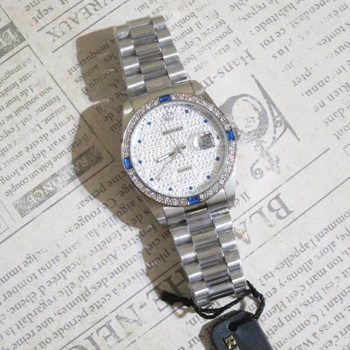 ◆REGINALD レジナルド 　腕時計 men's 　日付Dey機能　銀＆青