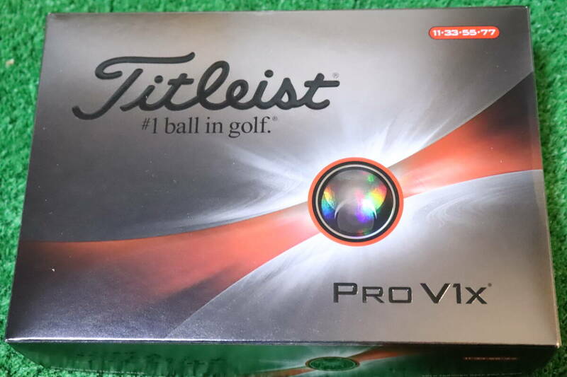 タイトリスト　ＰｒｏＶ１Ｘ　最新２３年モデル（日本モデル）　新品未使用　１ダース　ダブルナンバー