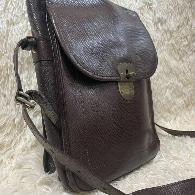 良品 大容量 ●ロンシャン LONGCHAMP メッセンジャーバッグ ショルダー ビジネス 本革 レザー 通勤通学 ブラウン 茶 斜め掛け ターンロック