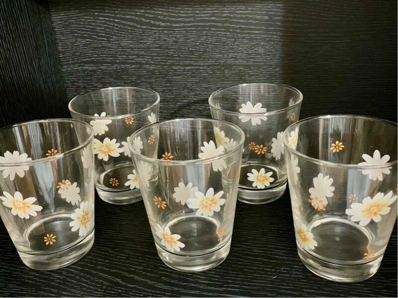 昭和レトロ　昭和レトロコップ　レトロポップコップ　花柄グラス　昭和レトロ食器　ガラスコップ