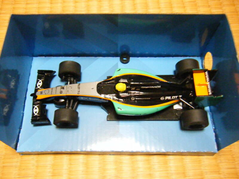 スロットカー　scalextric F1 GP Racer Blue レース上位入賞車　フォースインディア風カラー　スケーレックストリック