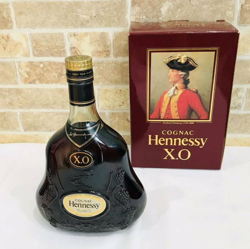 【未開栓】Hennessy ヘネシー　XO 金キャップ　700ml 40% コニャック COGNAC ブランデー 箱付き　古酒　洋酒