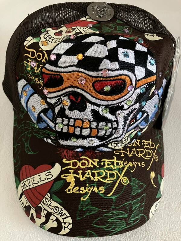 【新品未使用、正規品、本物】 Ed Hardy エド・ハーディー ラインストーン スカル ラブキルズ 刺繍 キャップ 帽子 焦茶色系