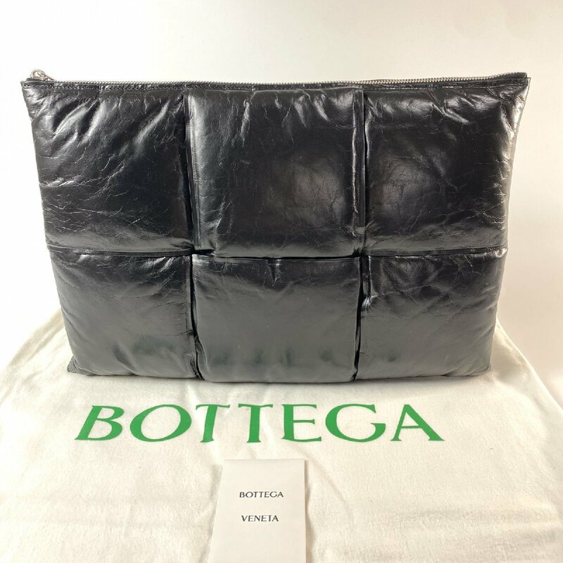 美品 ボッテガヴェネタ BOTTEGA VENETA レディース マキシイントレチャート クラッチバッグ