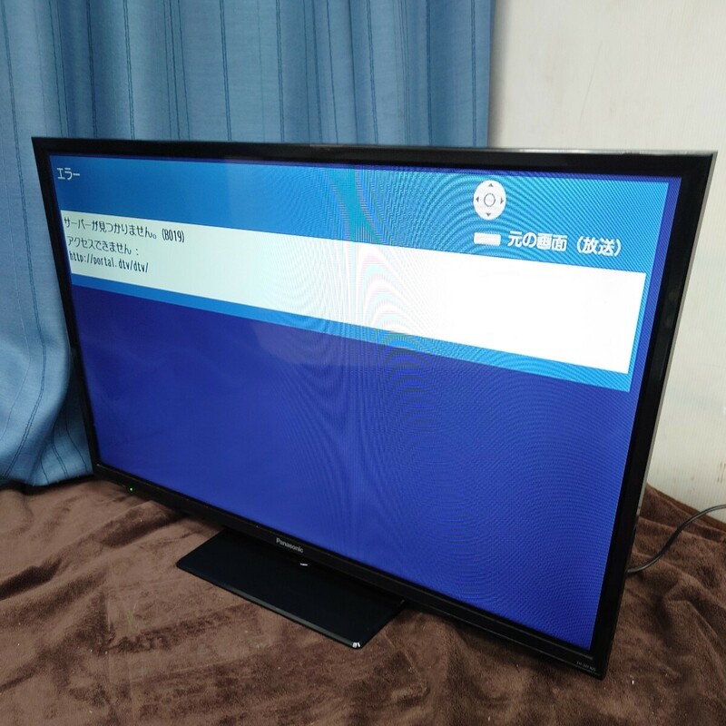 54 Panasonic　パナソニック　液晶カラーテレビ　品番：TH-32F300HT　32V型　初期化済　リモコン無し　中古品　2018年製　液晶テレビ