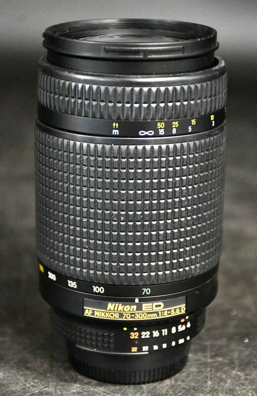 NY6-49【現状品】Nikon ED　AF　NIKKOR 70-300㎜　1：4-5.6D　ニコン　カメラレンズ　一眼レフ　レンズ　動作未確認　中古品　保管品