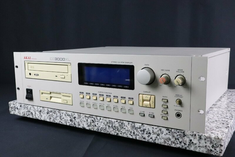 AKAI アカイ CD3000XL サンプラー【現状渡し品】★F