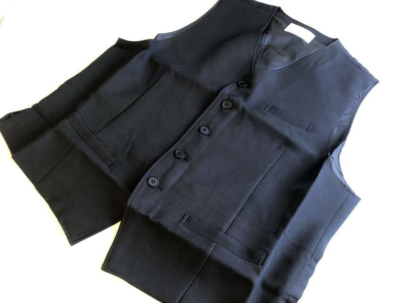 新品　モンブラン　ベスト　制服　フォーマルに　大きいサイズ４L　送料230円