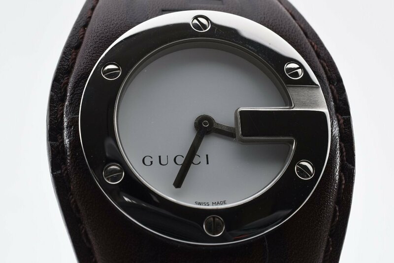 箱付き グッチ ラウンド 文字盤ホワイト レザー クォーツ レディース 腕時計 GUCCI